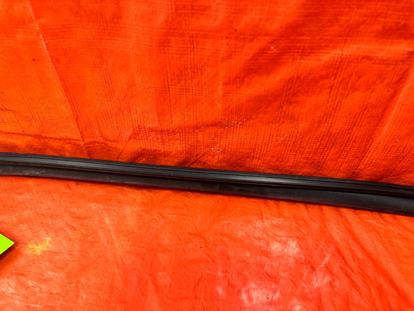 09 10 ACURA TSX   DRIVER LEFT REAR WINDOW GLASS RUN CHANNEL   OEM #2797