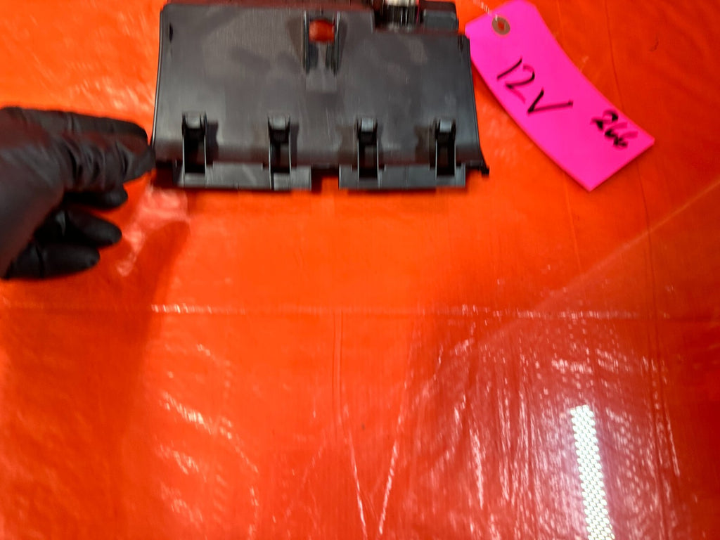 12 21 SUBARU WRX & STI SEDAN   CENTER CONSOLE TRIM TRAY PANEL W/ 12 V OEM #2668