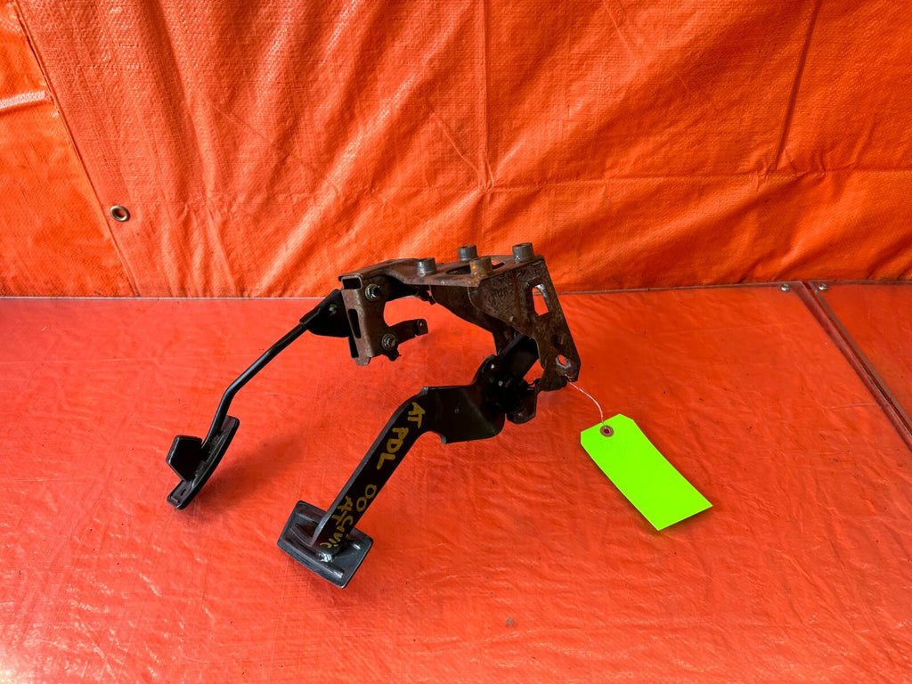 96 00 HONDA CIVIC   AUTOMATIC TRANSMISSION ONLY   BRAKE & GAS PEDAL   OEM #005
