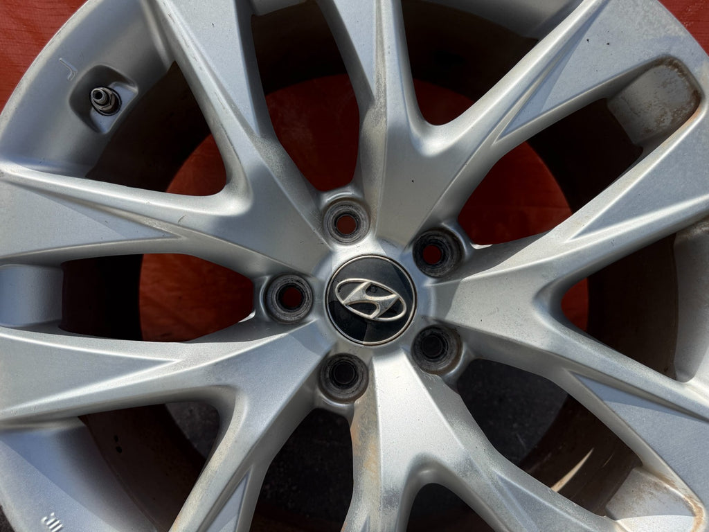 13 16 HYUNDAI GENESIS COUPE  REAR WHEEL RIM 18x8.5 +32   OEM FACTORY #326 38