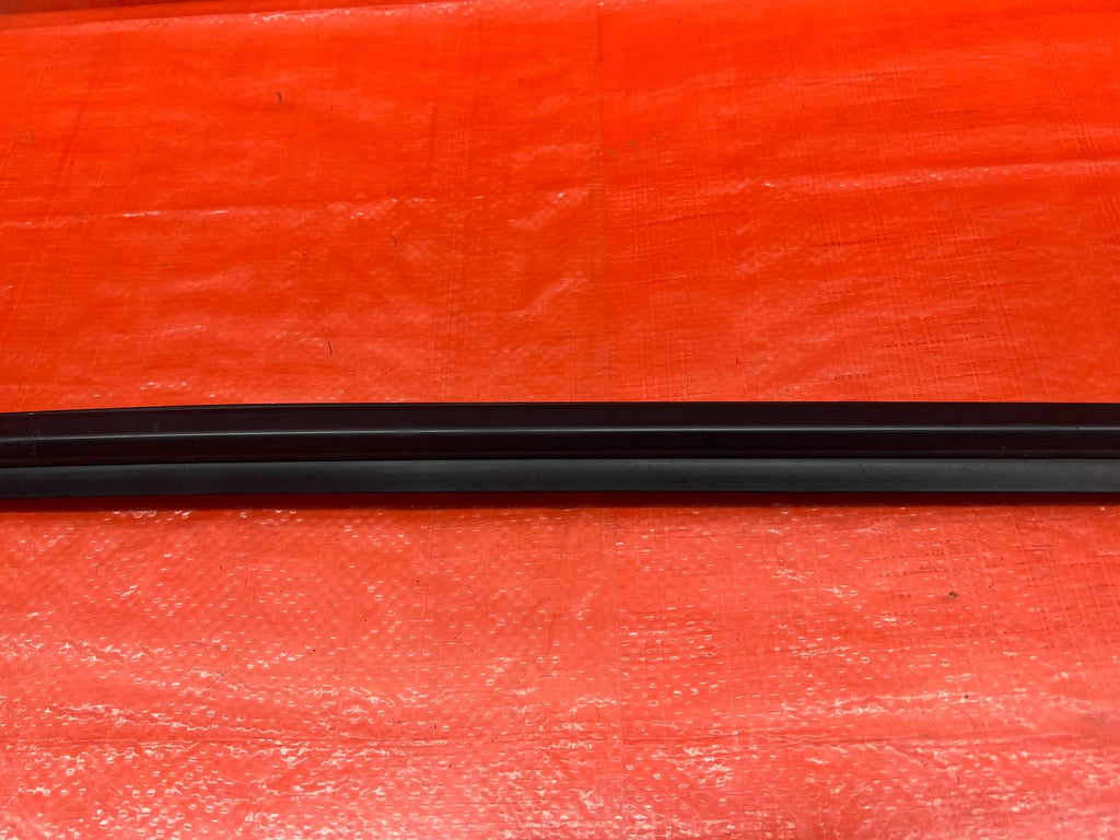 08 15 INFINITI G37 & Q60   DRIVER LEFT FRONT EXTERIOR WINDOW GLASS TRIM OEM #1695