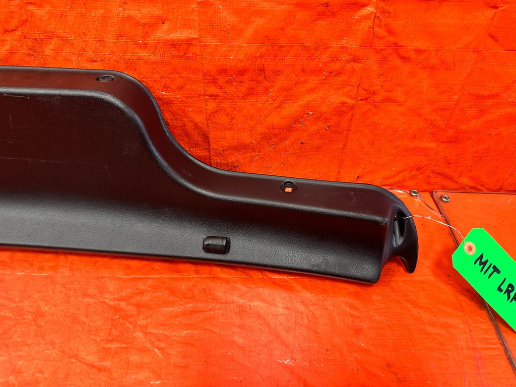 90 91 HONDA CIVIC HATCHBACK   REAR HATCH TAILGATE TRIM PLASTIC COVER OEM 3172