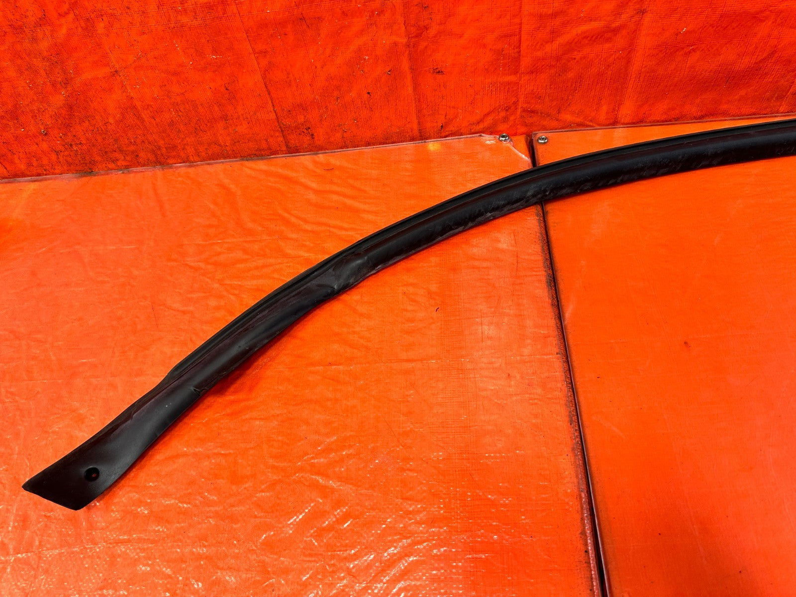 08 15 INFINITI G37 & Q60 COUPE   DRIVER LEFT   UPPER WEATHER STRIP RUBBER OEM9