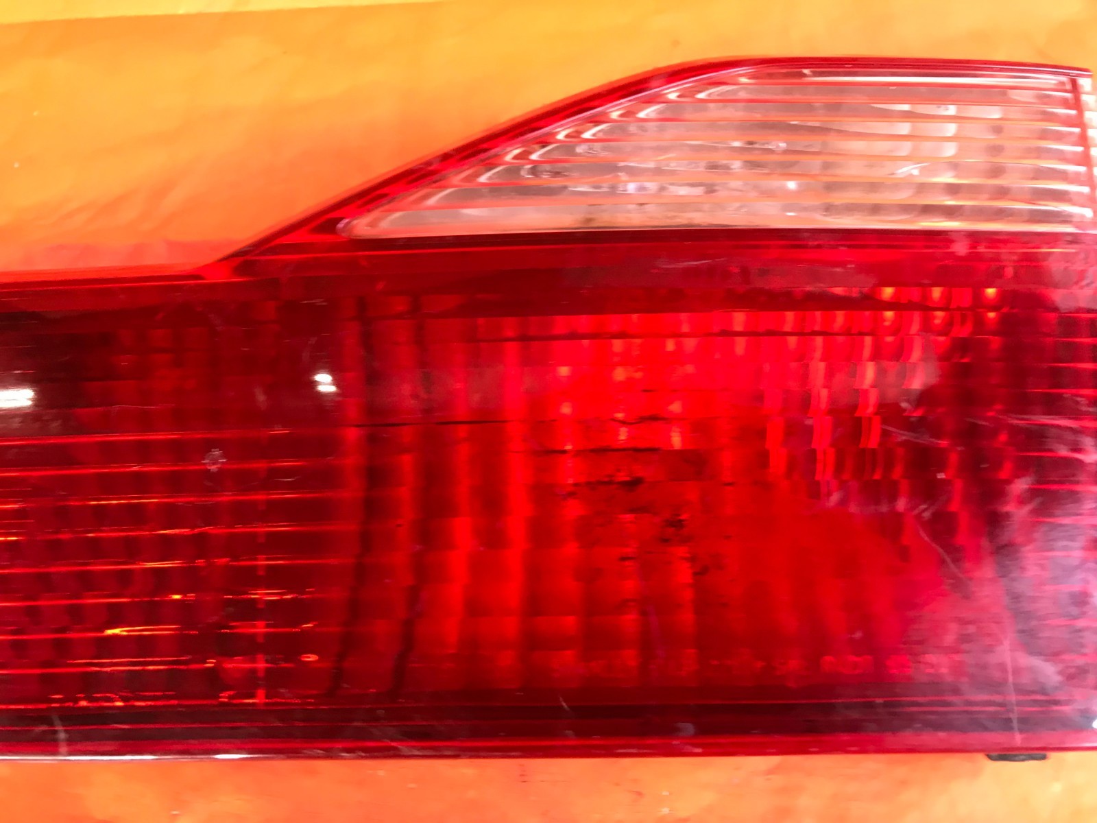 OEM 1998 98 HONDA ACCORD 4 DOOR SEDAN PASSENGER RIGHT INNER TAIL LIGHT TRUNK R2