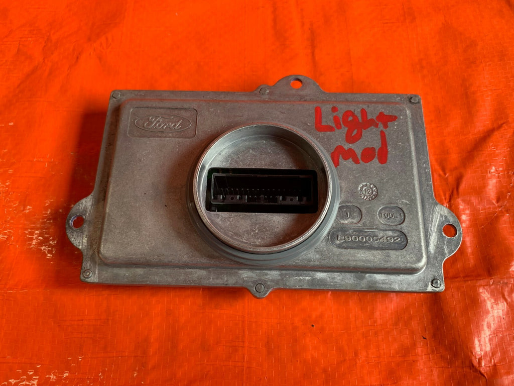 OEM FORD LINCOLN HID BALLAST   L900327804
