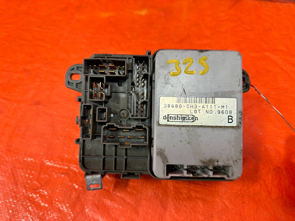 90 91 HONDA CIVIC HATCHBACK   INTERIOR CABIN UNDER DASH FUSE BOX PANEL   OEM 3251