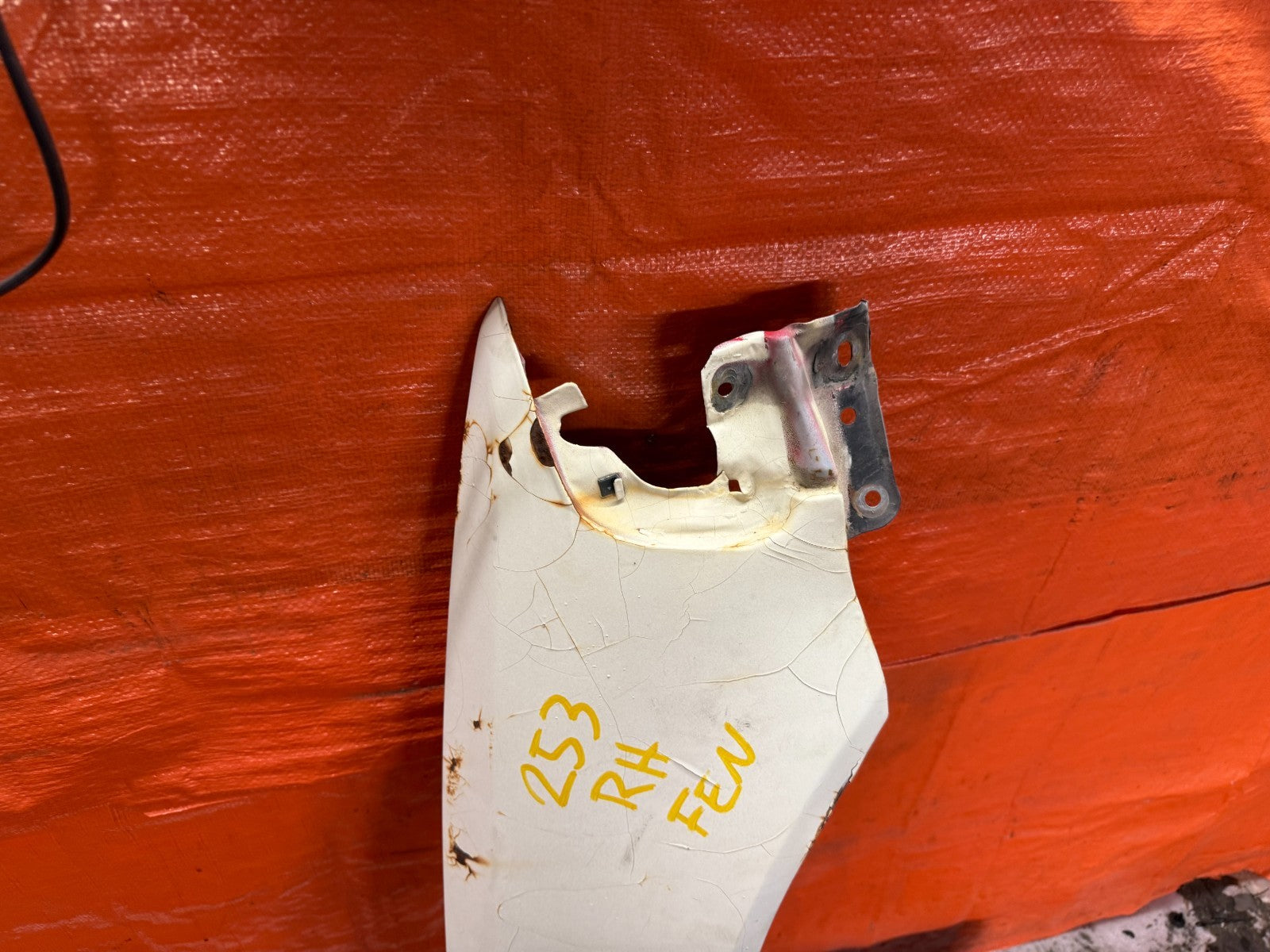 90 91 HONDA CIVIC HATCHBACK   FENDER   PASSENGER RIGHT SIDE FENDER   OEM 3251