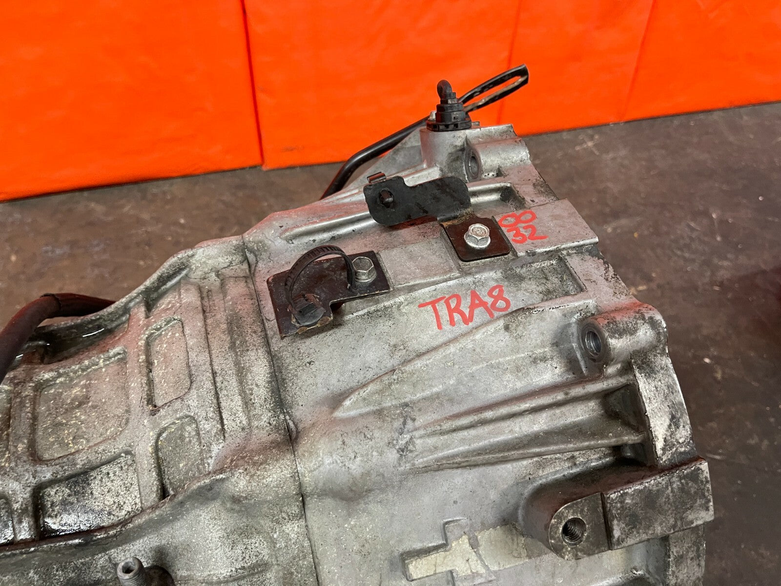 10 12 HYUNDAI GENESIS   2 DOOR COUPE   AUTOMATIC TRANSMISSION AUTO AT A/T OEM OE5