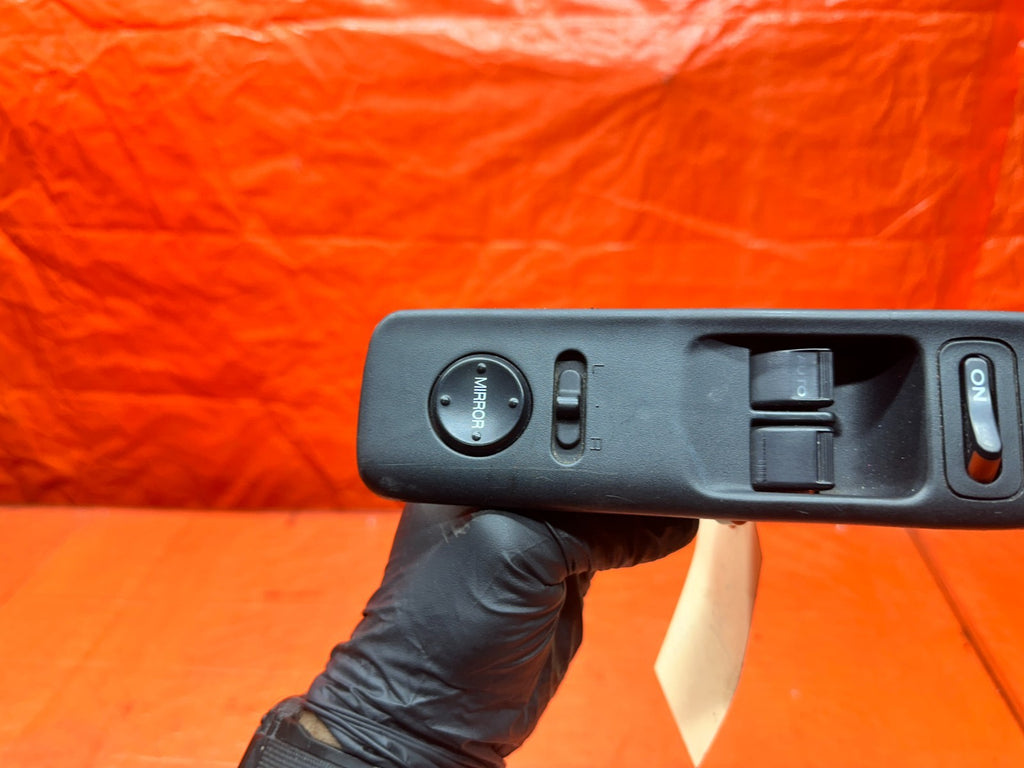 00 03 HONDA S2000 AP1 2.0L LEFT DRIVER MASTER DOOR POWER WINDOW SWITCH OEM 337 17