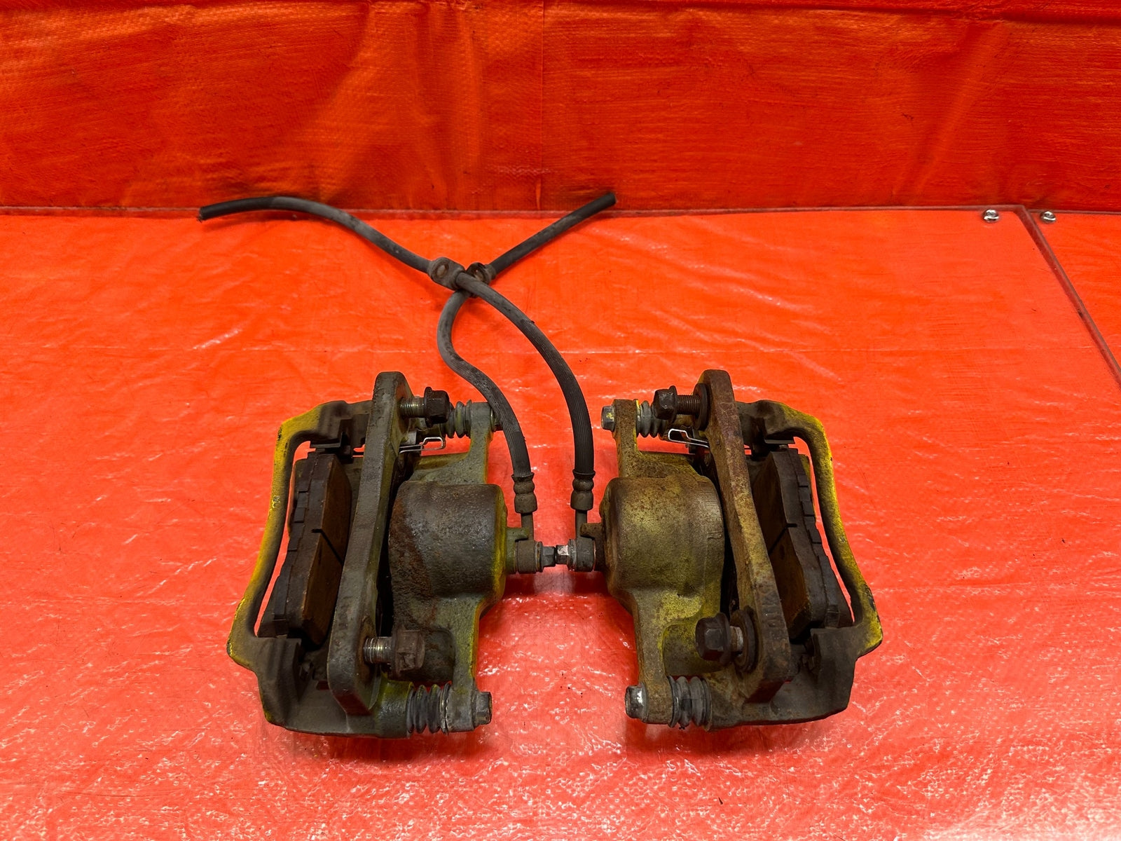 01 05 HONDA CIVIC EX MODEL LEFT AND RIGHT FRONT BRAKE CALIPERS OEM FACTORY #D1710