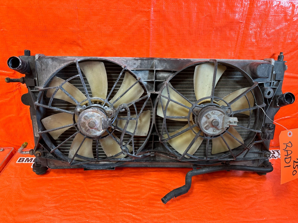 00 05 TOYOTA CELICA GTS MANUAL RADIATOR W/ BOTH COOLING FANS & OVERFLOW TANK OEM7