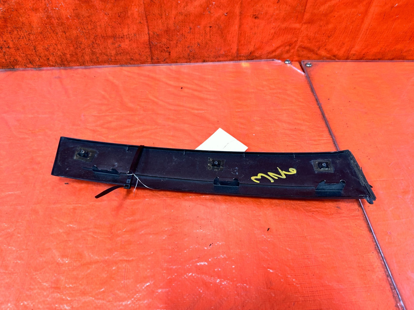 90 91 HONDA CIVIC HATCHBACK PASSENGER RIGHT FRONT DOOR SASH TRIM MOLDING OEM 3275