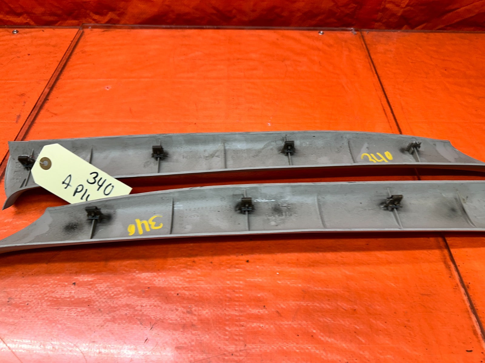 94-01 ACURA INTEGRA 4D SEDAN FRONT WINDSHIELD A PILLAR TRIM PANELS PAIR #34019