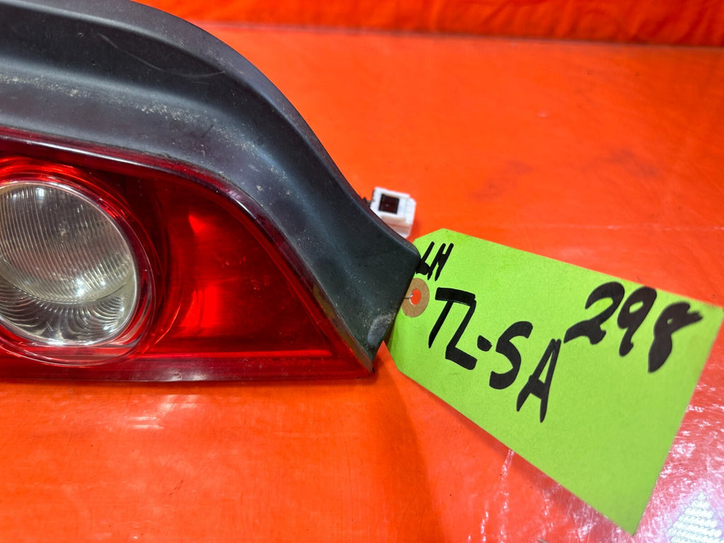 03 05 INFINITI G35 COUPE   DRIVER LEFT   TAIL LIGHT LAMP   OEM FACTORY #2981