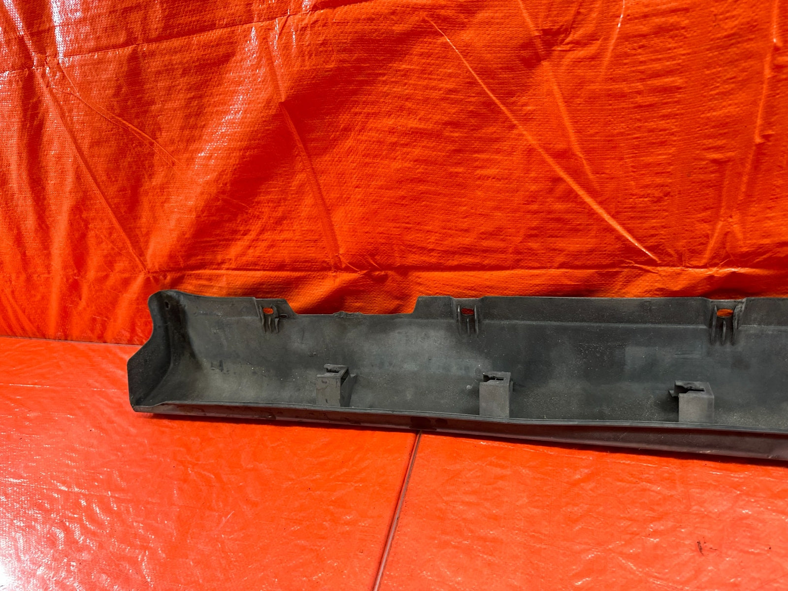 95 98 HONDA ODYSSEY   SIDE SKIRT ROCKER MOLDING TRIM   RIGHT SIDE   OEM #19315