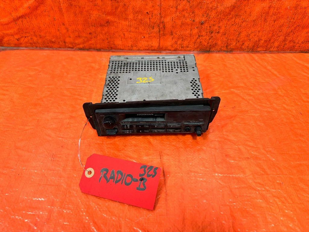 90 91 HONDA CIVIC HATCHBACK   AM FM RADIO STEREO CASSETTE PLAYER   OEM 3250