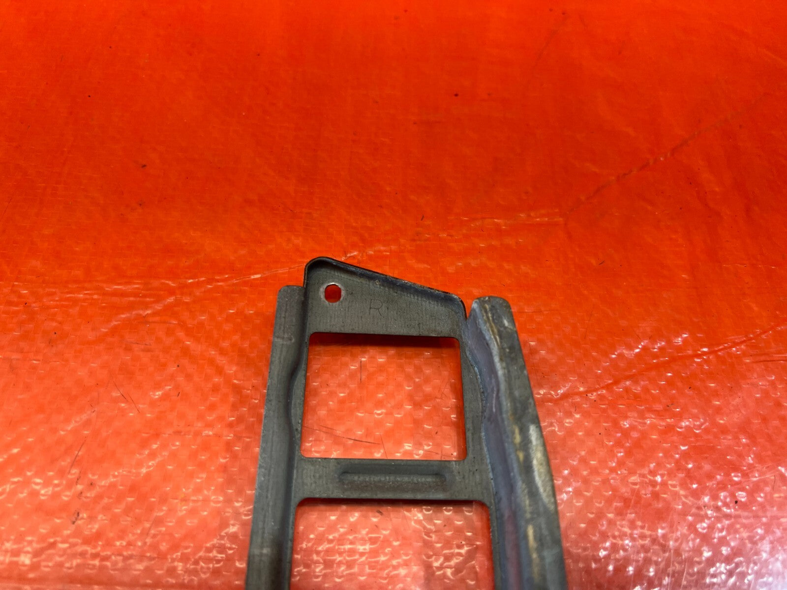 93 97 HONDA DEL SOL   WINDOW SWITCH DOOR PANEL BRACKET   RIGHT SIDE   OEM #1466