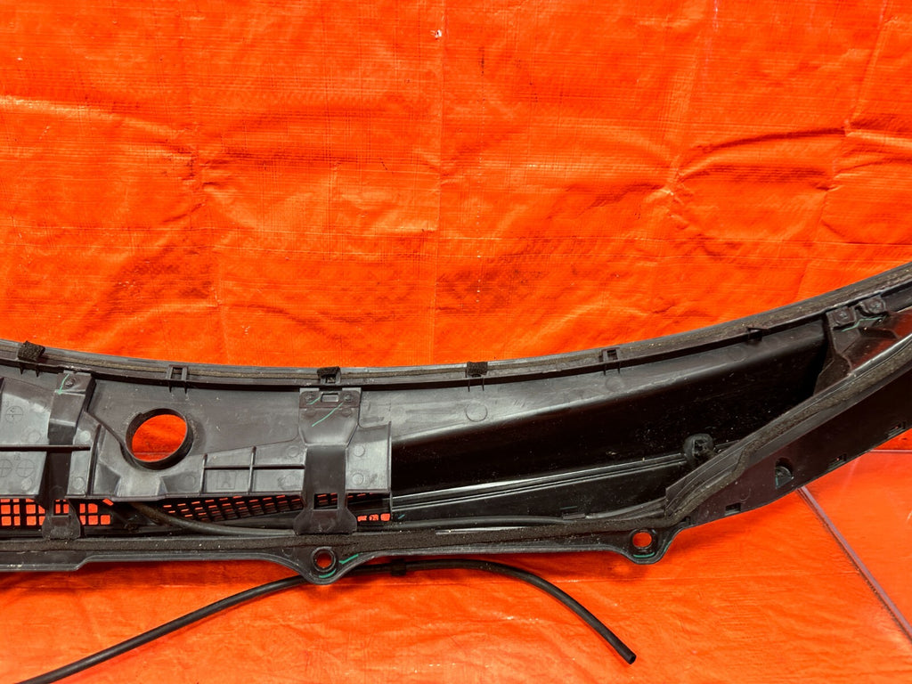 13 16 SCION FRS 17 20 86 13 20 BRZ   WINDSHIELD WIPER COWL TRIM PLASTIC OEM 2938
