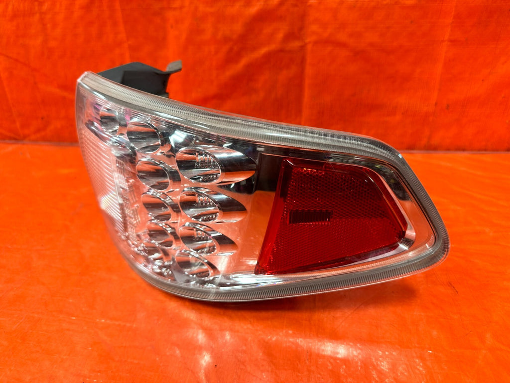 08 14 SUBARU IMPREZA WRX & STI WAGON   PASSENGER RIGHT TAIL LIGHT TAIL LAMP OEM6