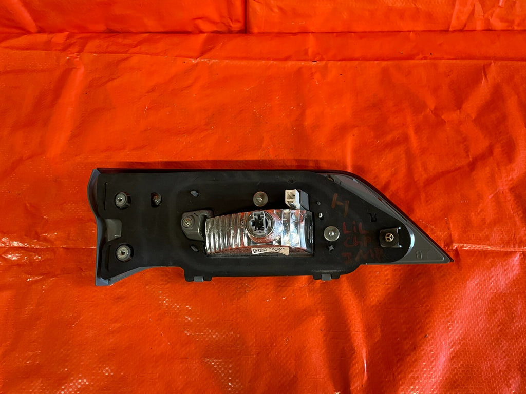 17 19 HONDA CR V CRV   DRIVER LEFT TAIL LIGHT LAMP LED   OEM OE FACTORY   CHIP!!8