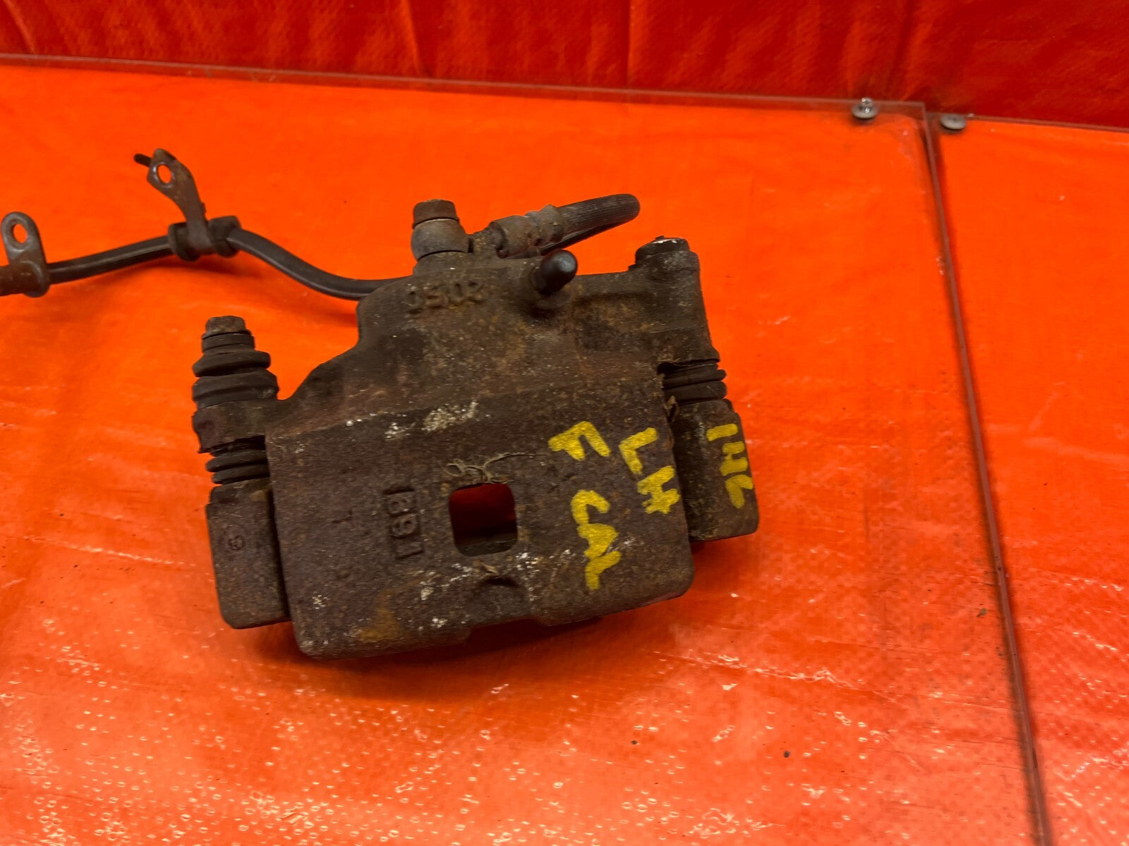 93 94 HONDA DEL SOL S   DRIVER LEFT FRONT BRAKE CALIPER   OEM FACTORY #1466