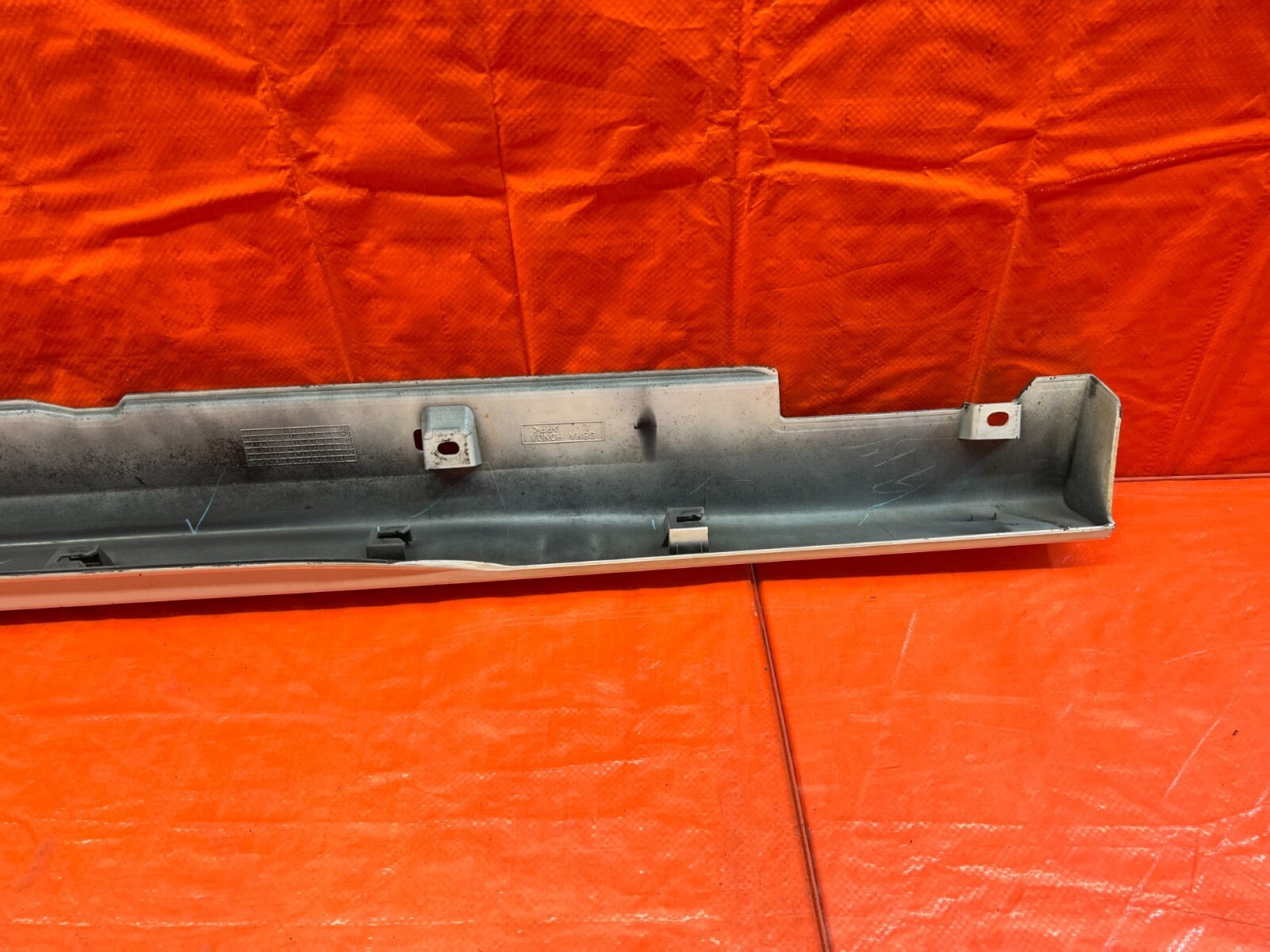 02 04 ACURA RSX   SIDE SKIRT ROCKER MOLDING TRIM   LEFT SIDE   OEM FACTORY #13310