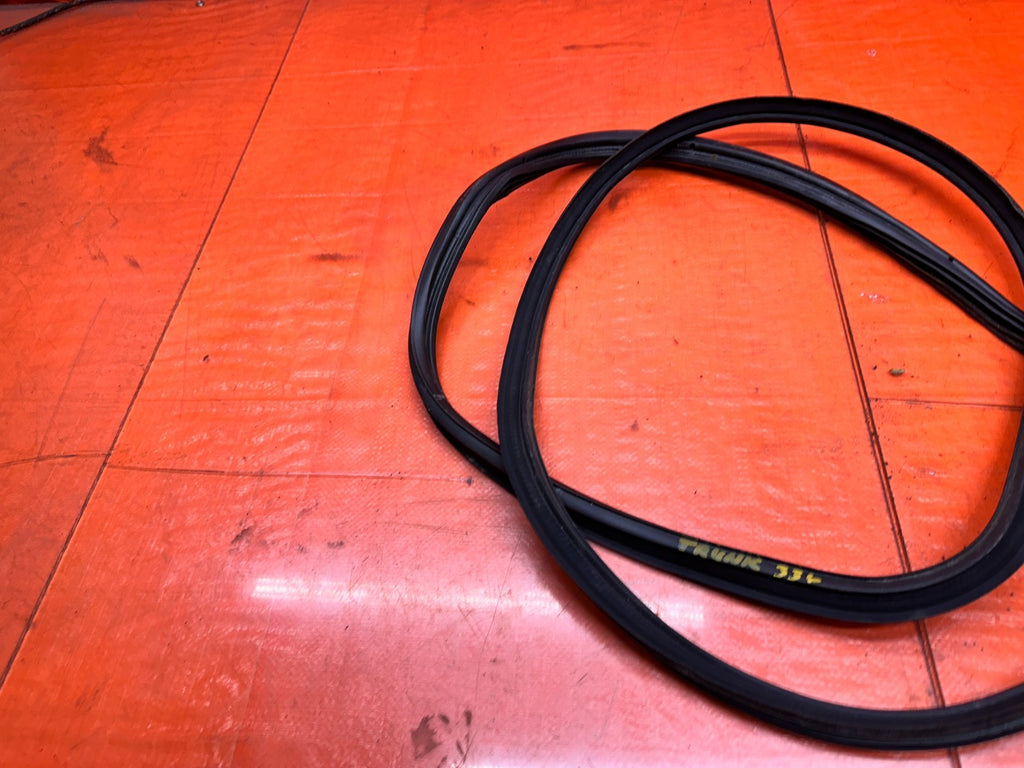 97 01 HONDA PRELUDE 2.2L REAR TRUNK DECKLID WEATHER STRIP RUBBER SEAL OEM #3369
