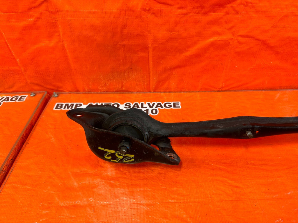 97 01 HONDA PRELUDE   PASSENGER RIGHT REAR TRAILING ARM CONTROL ARM   OEM #2527