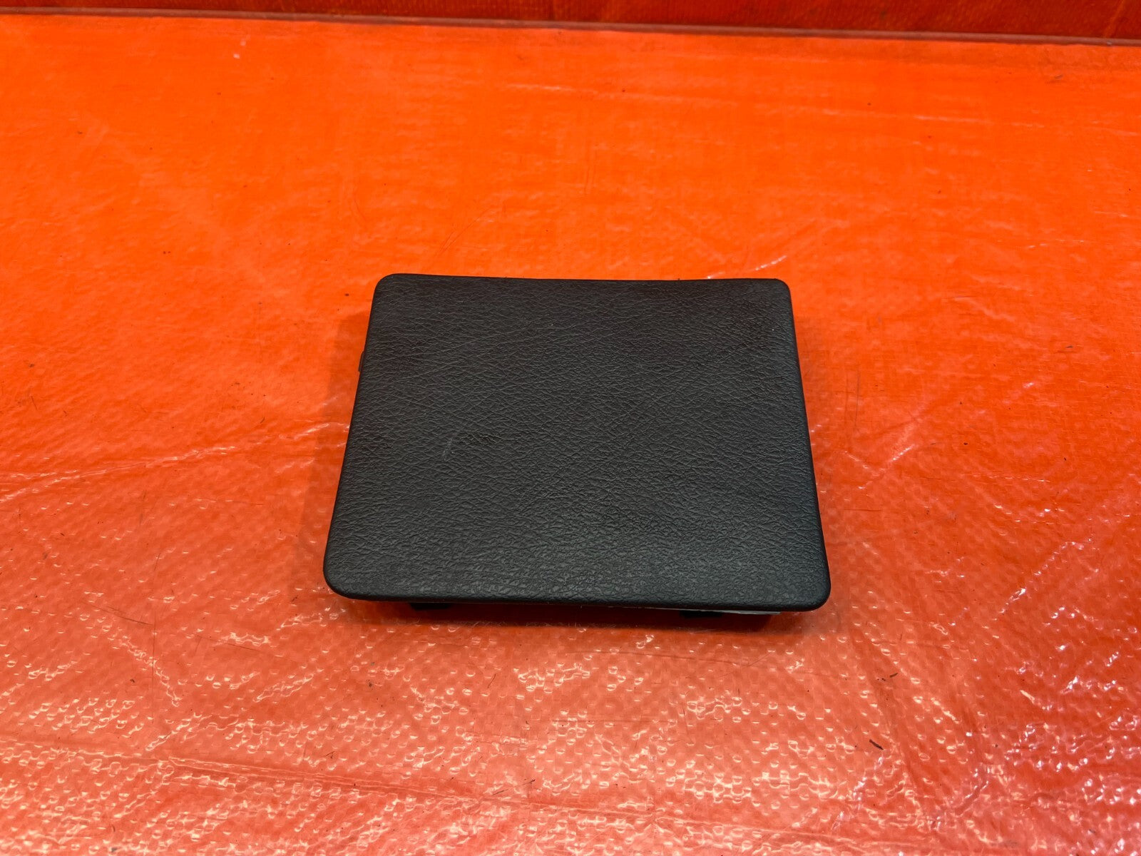 90 93 ACURA INTEGRA 2D   SHOCK TRIM COVER BLACK   PASSENGER RIGHT SIDE OEM #1600