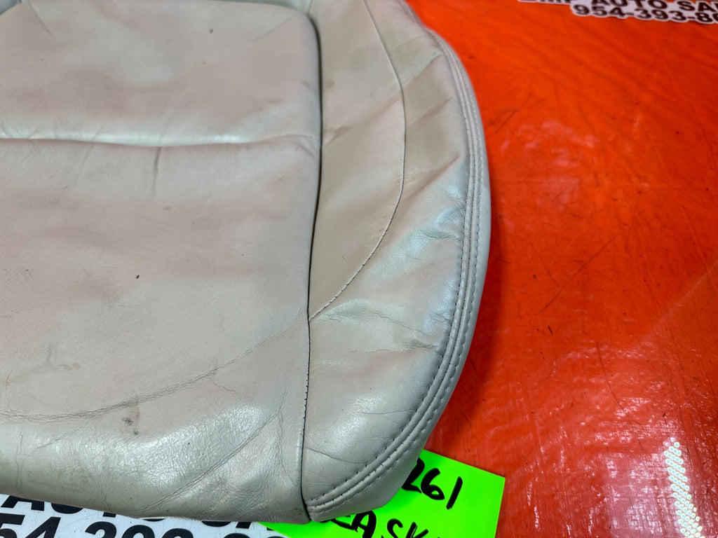 02 10 LEXUS SC430   PASSENGER RIGHT FRONT LOWER SEAT COVER SKIN   ECRU   OEM 2615