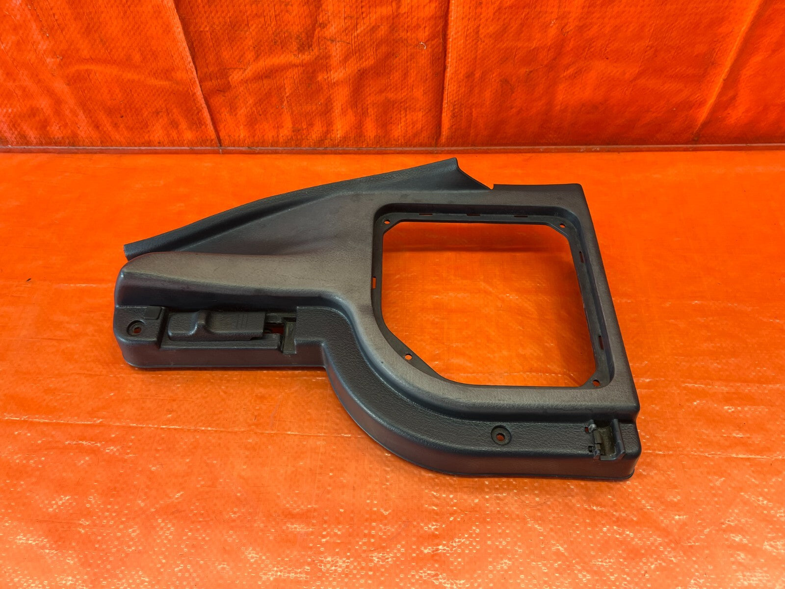 90 93 ACURA INTEGRA 2D RS   DRIVER LEFT CARGO COVER TRIM BRACKET BLUE OEM #1548