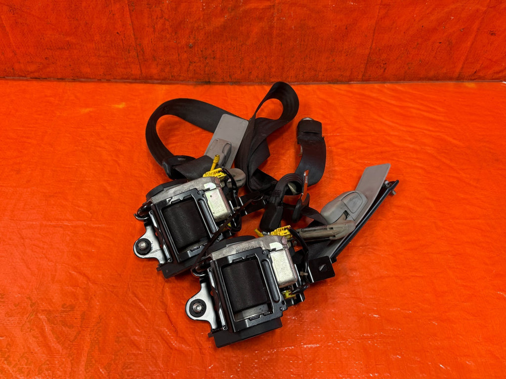 06 08 ACURA TSX   LEFT & RIGHT FRONT SEAT BELTS DRIVER PASSENGER BLACK OEM 3220
