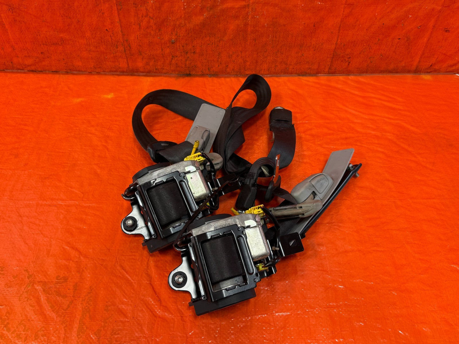 06 08 ACURA TSX   LEFT & RIGHT FRONT SEAT BELTS DRIVER PASSENGER BLACK OEM 3220