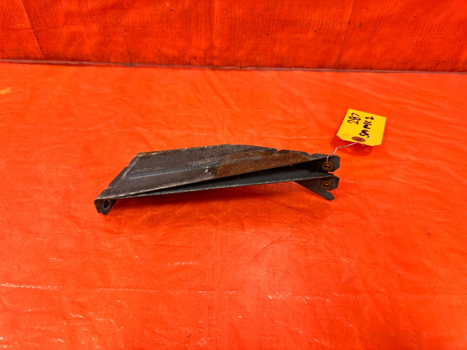 96 00 HONDA CIVIC HATCHBACK   REAR HATCH LOWER QUARTER TRIM TRIM BRACKET OEM 2875