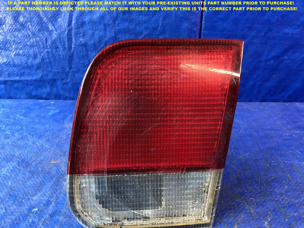 OEM 1996 1997 1998 96 97 98 HONDA CIVIC 4D SEDAN PASSENGER RIGHT TAIL LIGHT   1