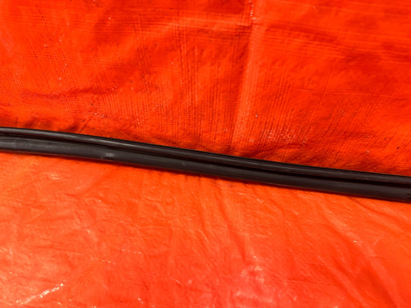 08 14 SUBARU IMPREZA WRX WAGON   PASSENGER RIGHT FRONT WINDOW GLASS RUN CHANNEL13