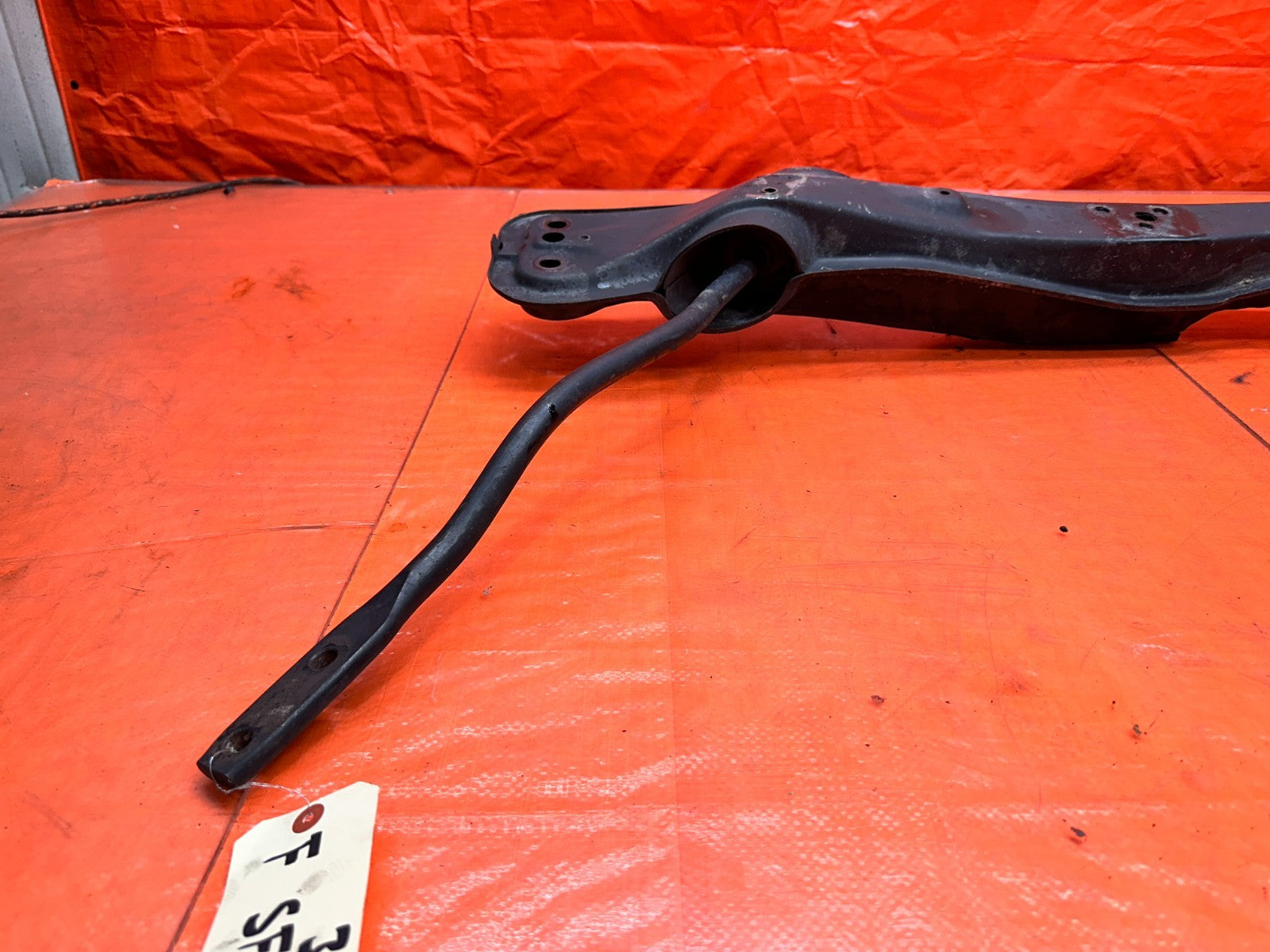 92 96 HONDA PRELUDE FRONT SUBFRAME CROSSMEMBER FRONT HALF W/ RODS   OEM #33219