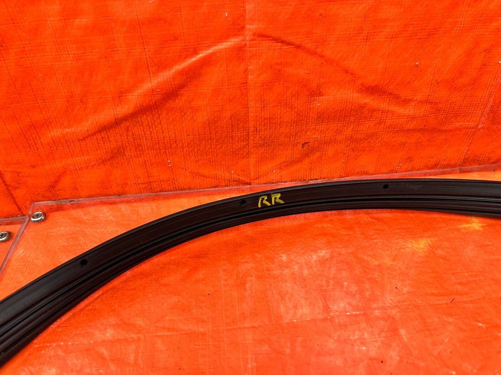 04 08 ACURA TSX PASSENGER RIGHT REAR DOOR WEATHER STRIP TRIM SEAL GASKET OEM 29114
