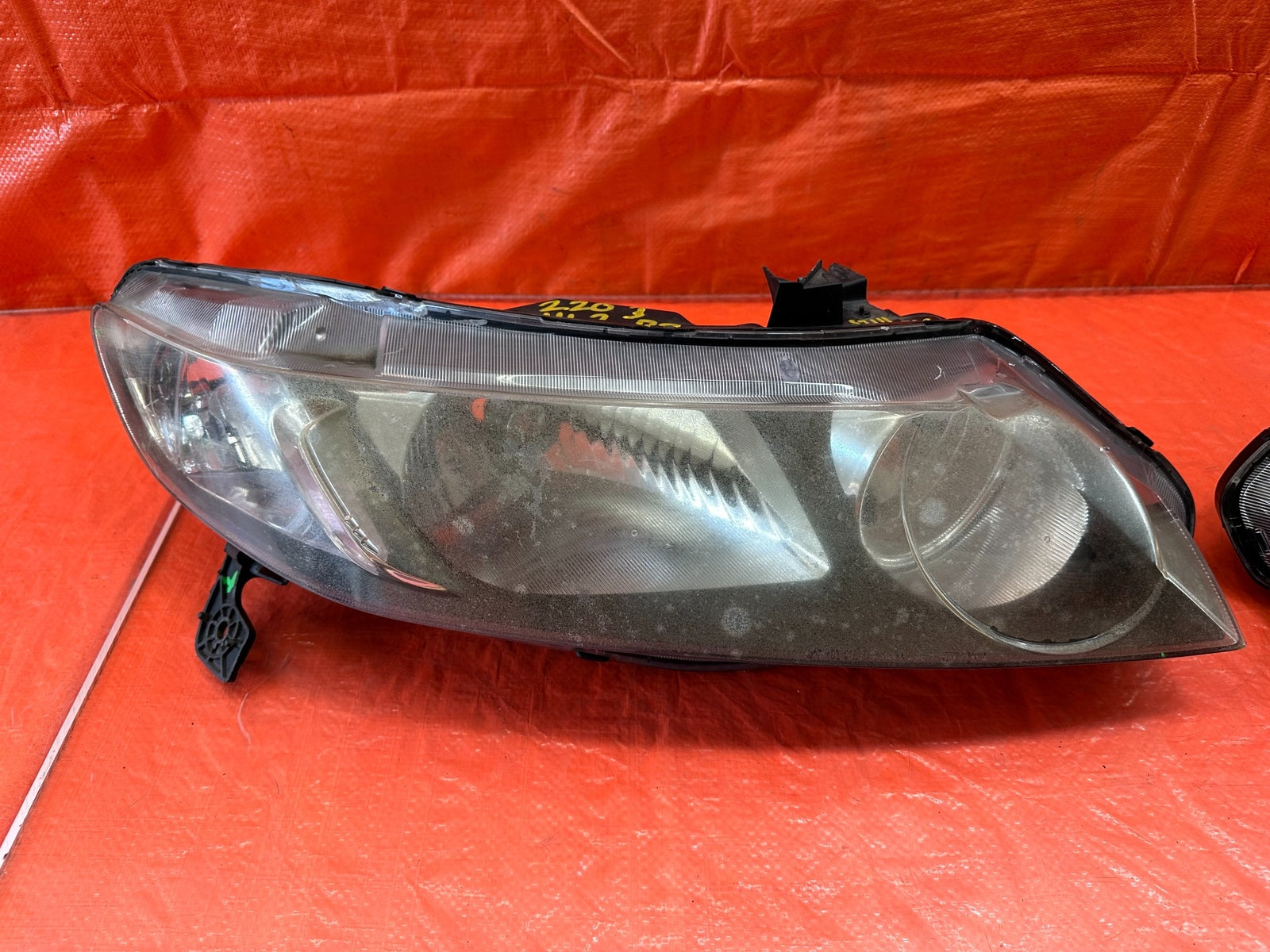 06 08 HONDA CIVIC SEDAN   LEFT & RIGHT AFTERMARKET BLACK HOUSING HEADLIGHTS #22011
