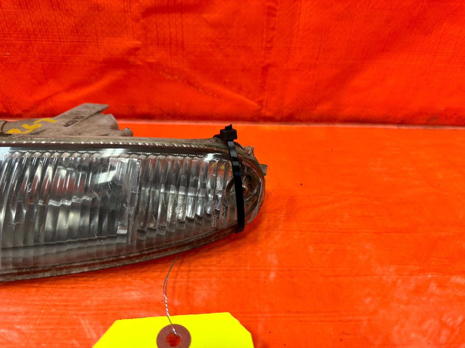 90 97 MAZDA MX 5 MIATA   DRIVER LEFT   FRONT BUMPER SIGNAL CORNER LIGHT OEM #2675