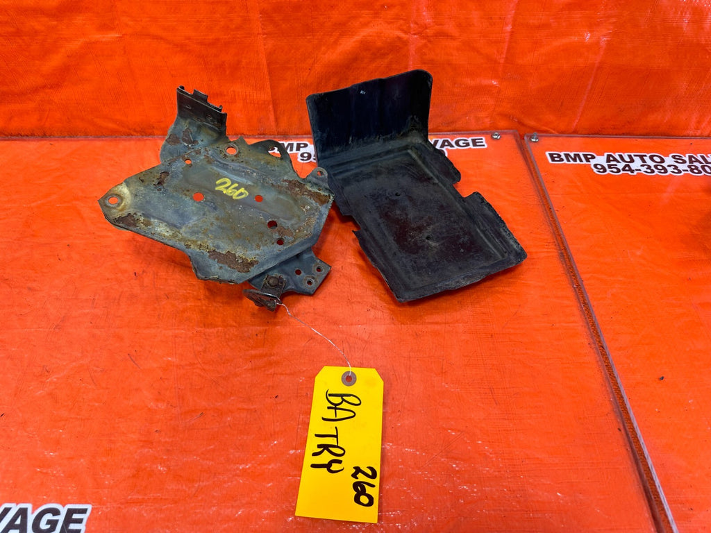 06 11 HONDA CIVIC   BATTERY TRAY AND PLASTIC COMBO   OEM OE #2600