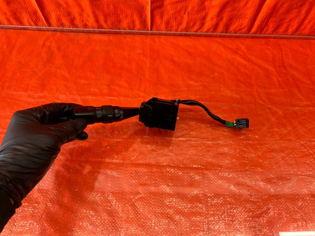 04 06 ACURA TL   HEADLIGHT HEADLAMP BLINKER TURN SIGNAL SWITCH   OEM FACTORY 1070