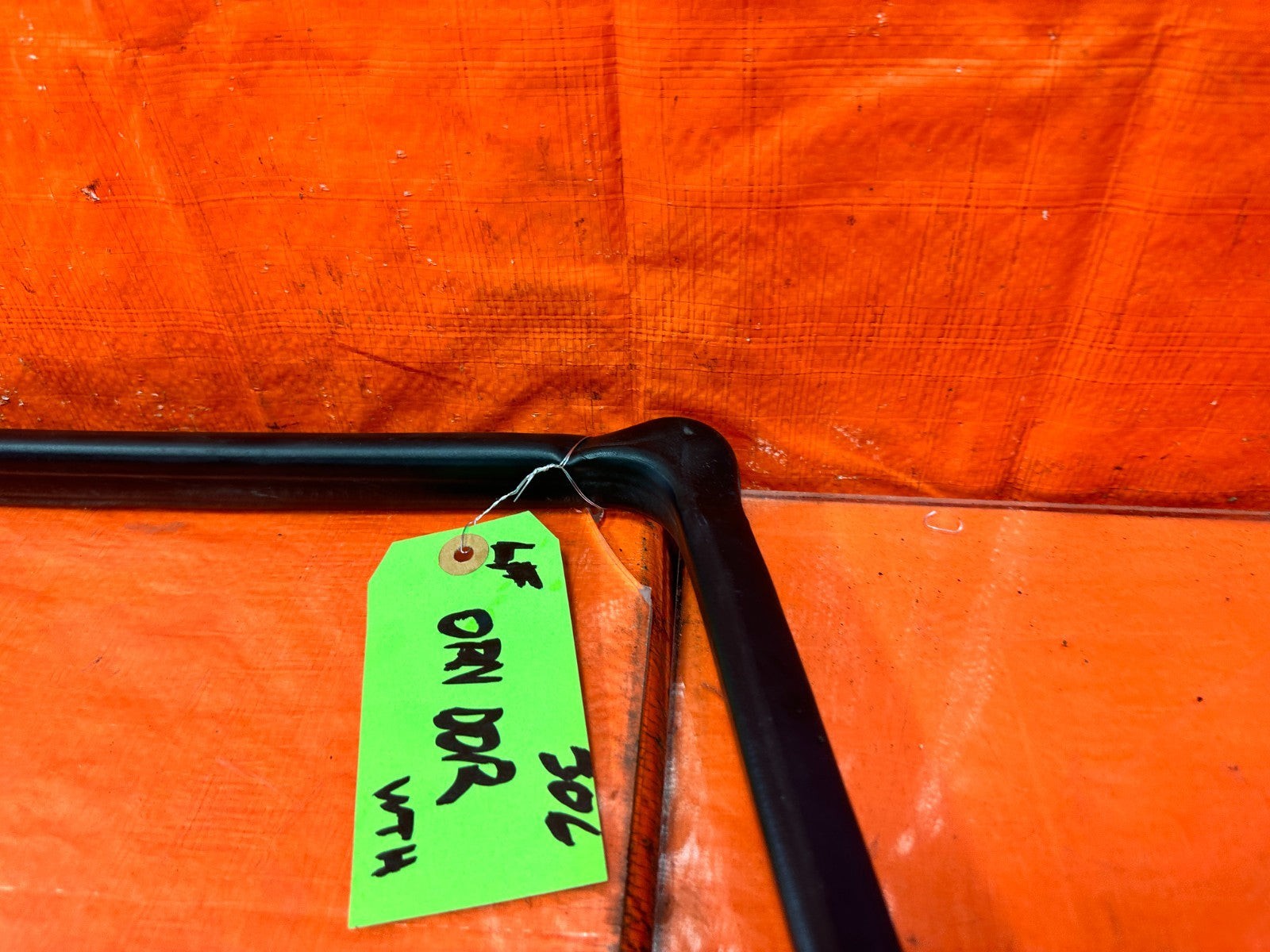 02 05 HONDA CIVIC SI EP3 HATCH DOOR TO CHASSIS OPEN TRIM WEATHER STRIP OEM #3062