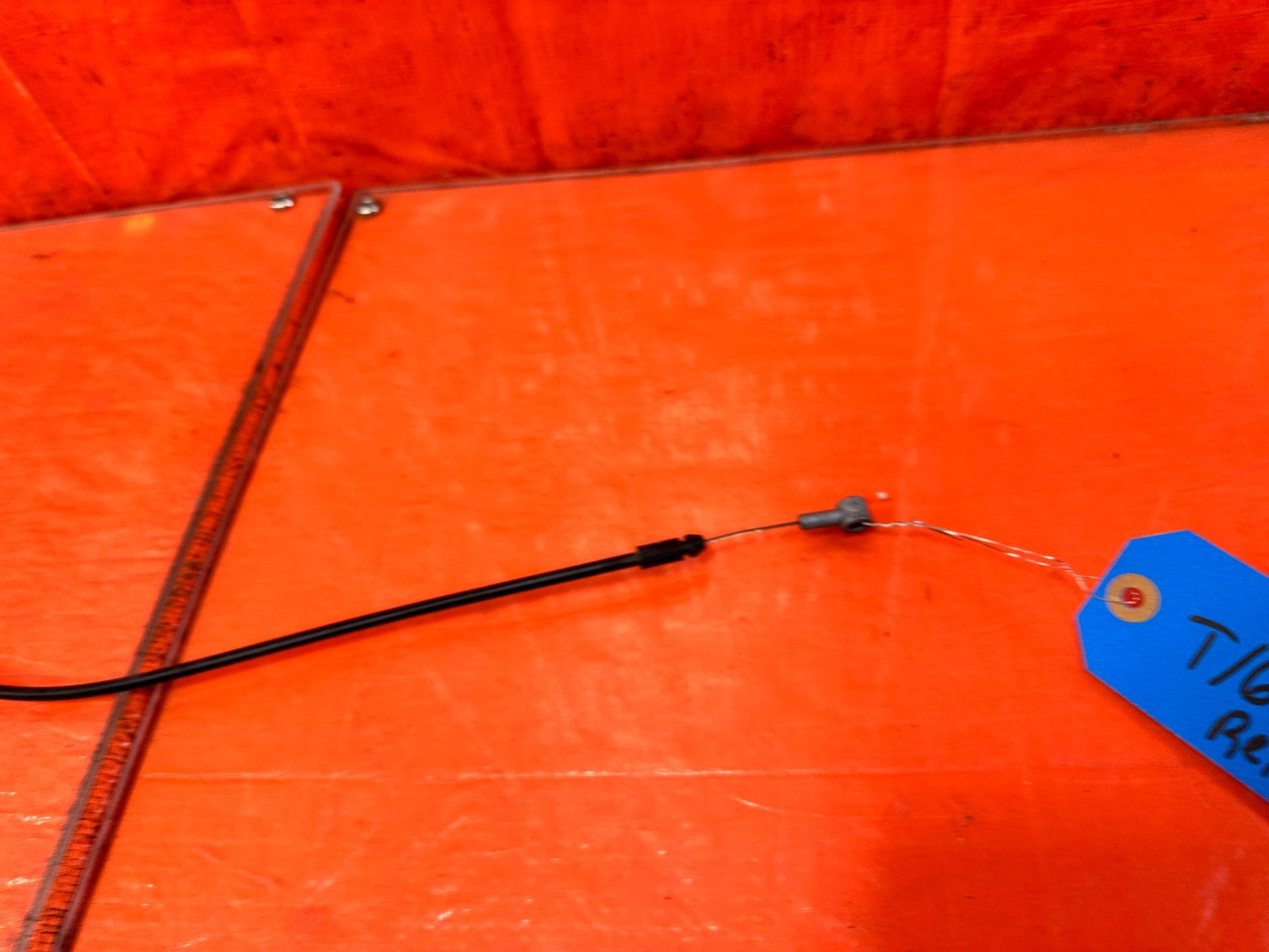 97 01 HONDA CR V CRV   TAIL GATE RELEASE CABLE   OEM #3012