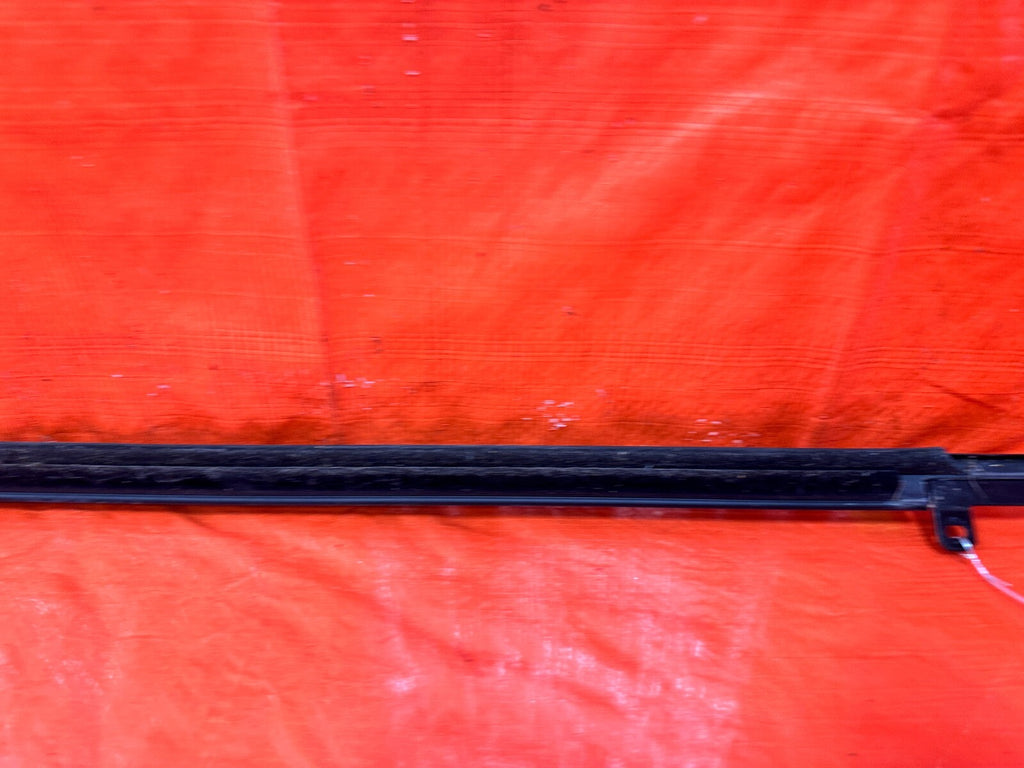 FRS BRZ & 86   PASSENGER RIGHT EXTERIOR WINDOW GLASS TRIM   OEM #29310