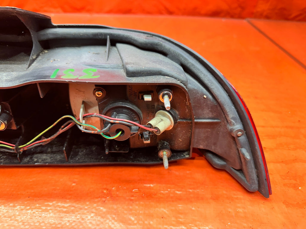 98 01 ACURA INTEGRA 2D LEFT DRIVER REAR TAIL LIGHT LAMP OEM #33110