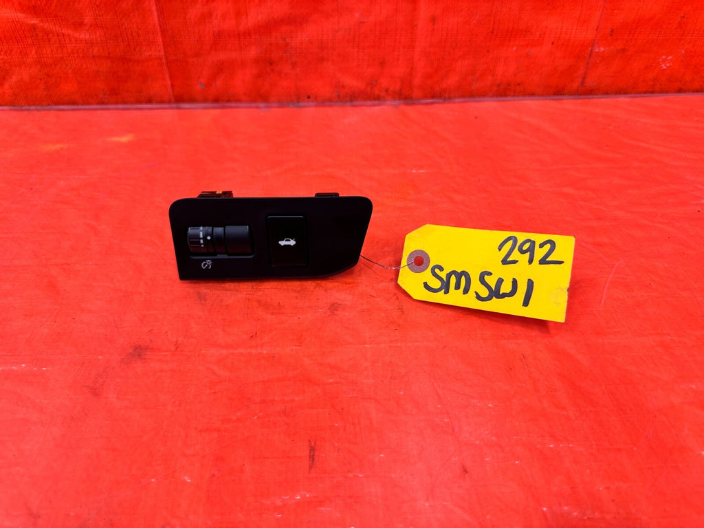 13 20 SUBARU BRZ   TRUNK RELEASE AND CLUSTER DIMMER SWITCH BUTTON OEM #2920