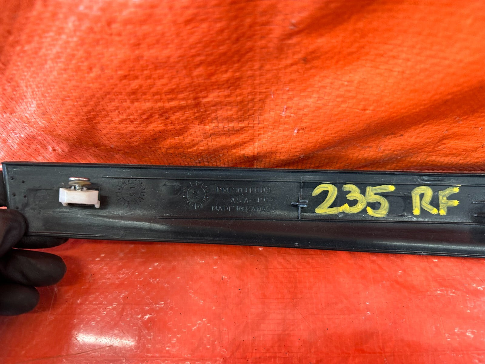 92 93 HONDA CIVIC COUPE & HATCH PASSENGER RIGHT DOOR SASH TRIM MOLDING STRIP 2358