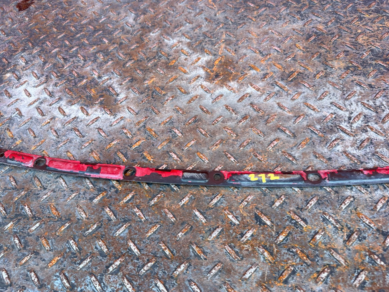 93 97 HONDA DEL SOL   FRONT BUMPER UPPER STIFFENER GASKET   OEM #2727