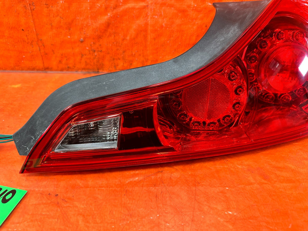 11 15 INFINITI G37 CONVERTIBLE   PASSENGER RIGHT TAIL LIGHT TAIL LAMP   DEPO 3103
